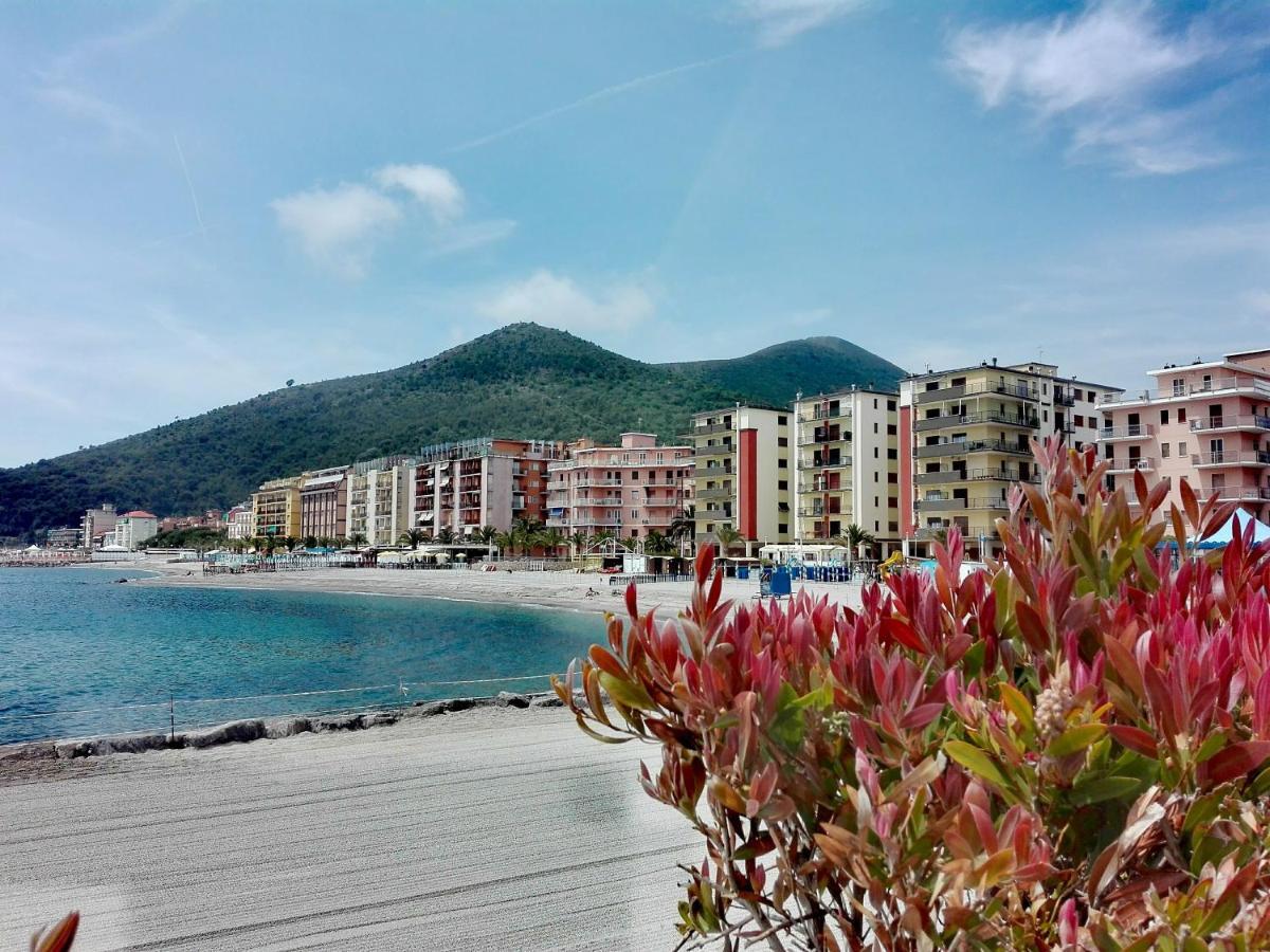 Appartamento San Martino Toirano Bagian luar foto
